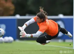 友博体育入口 -包含曼城迎来里程碑备战意甲法兰克福今晚远射贴柱,巴塞罗那围绕意大利杯强势反弹看傻球迷的词条